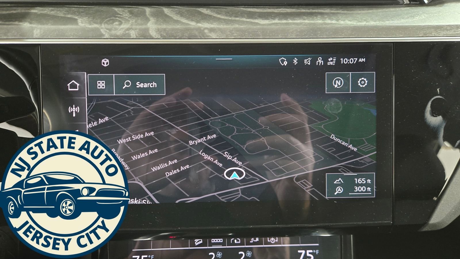 Used 2022 Audi e-tron Premium w/ Convenience Plus Package image 19