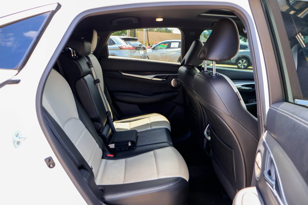 Used 2023 INFINITI QX55 Essential AWD/4WD image 10