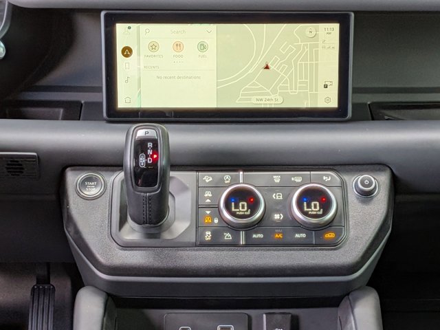 Used 2023 Land Rover Defender 90 X-Dynamic SE image 10