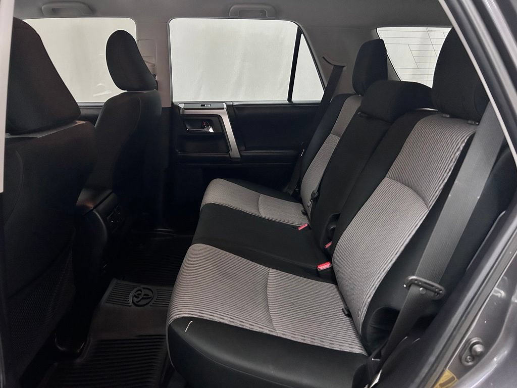 Used 2018 Toyota 4Runner SR5 AWD/4WD image 14