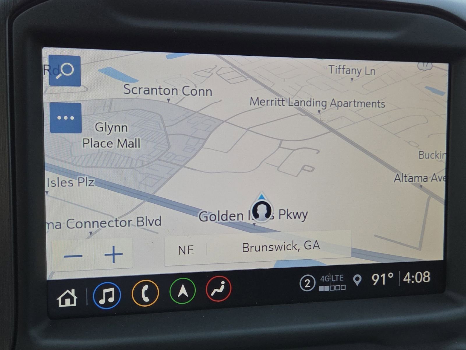 Used 2022 GMC Sierra 2500 AT4 w/ AT4 Preferred Package image 3