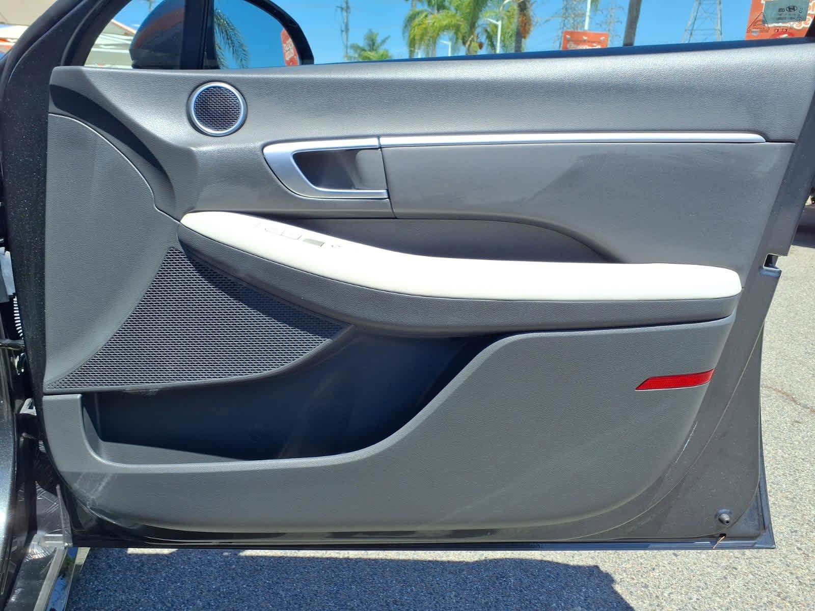 Used 2025 Hyundai Sonata SEL FWD image 24