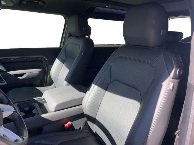 Used 2023 Land Rover Defender 90 S image 9