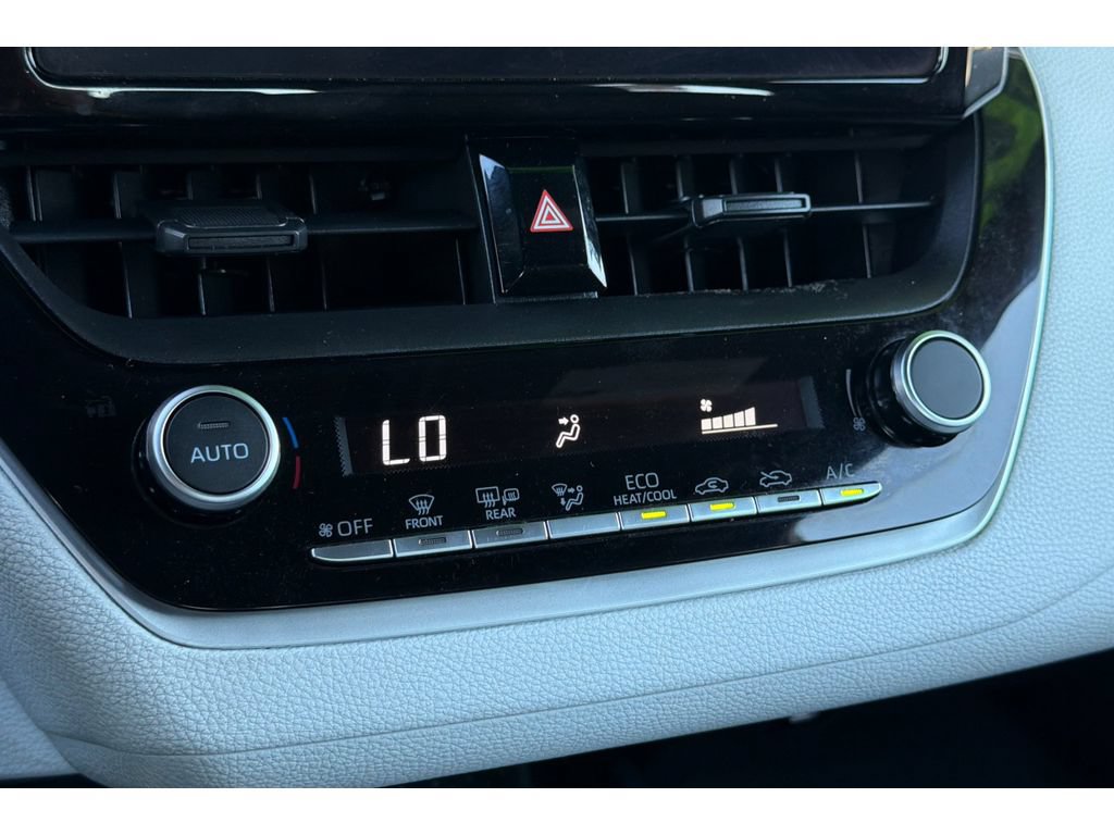 Certified 2026 Toyota Corolla SE FWD image 21