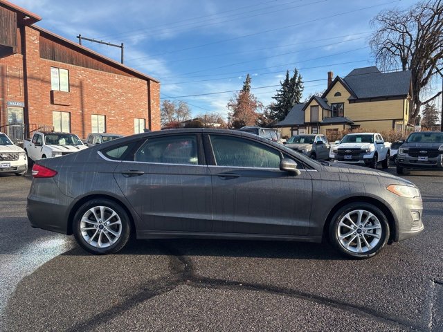 Used 2019 Ford Fusion SE image 2