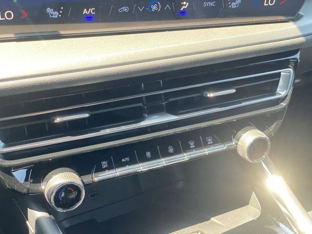 New 2026 Chevrolet Traverse LT w/ Enhanced Driving Package image 18