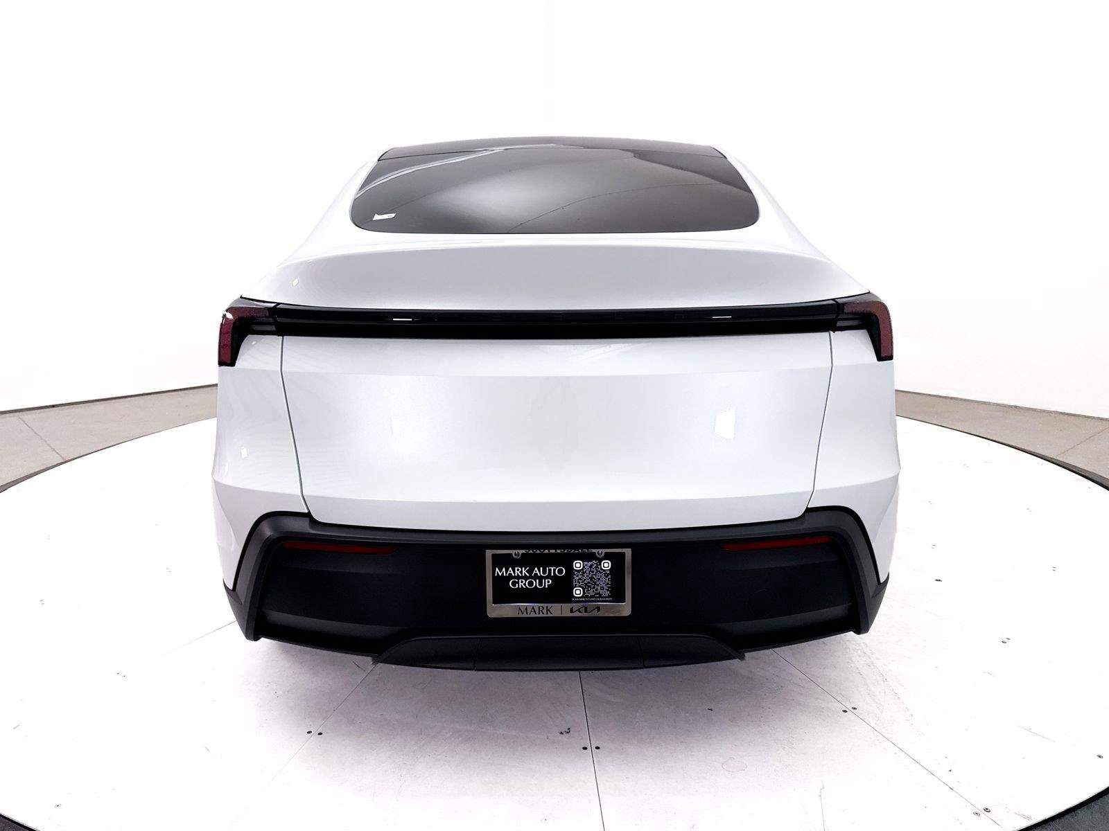 Used 2026 Tesla Model Y 2WD image 15