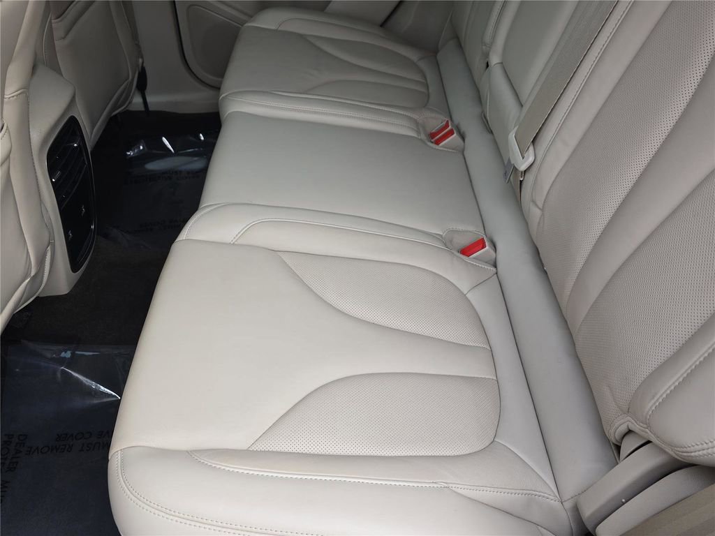 Used 2019 Lincoln MKC Select w/ Select Plus Package image 14