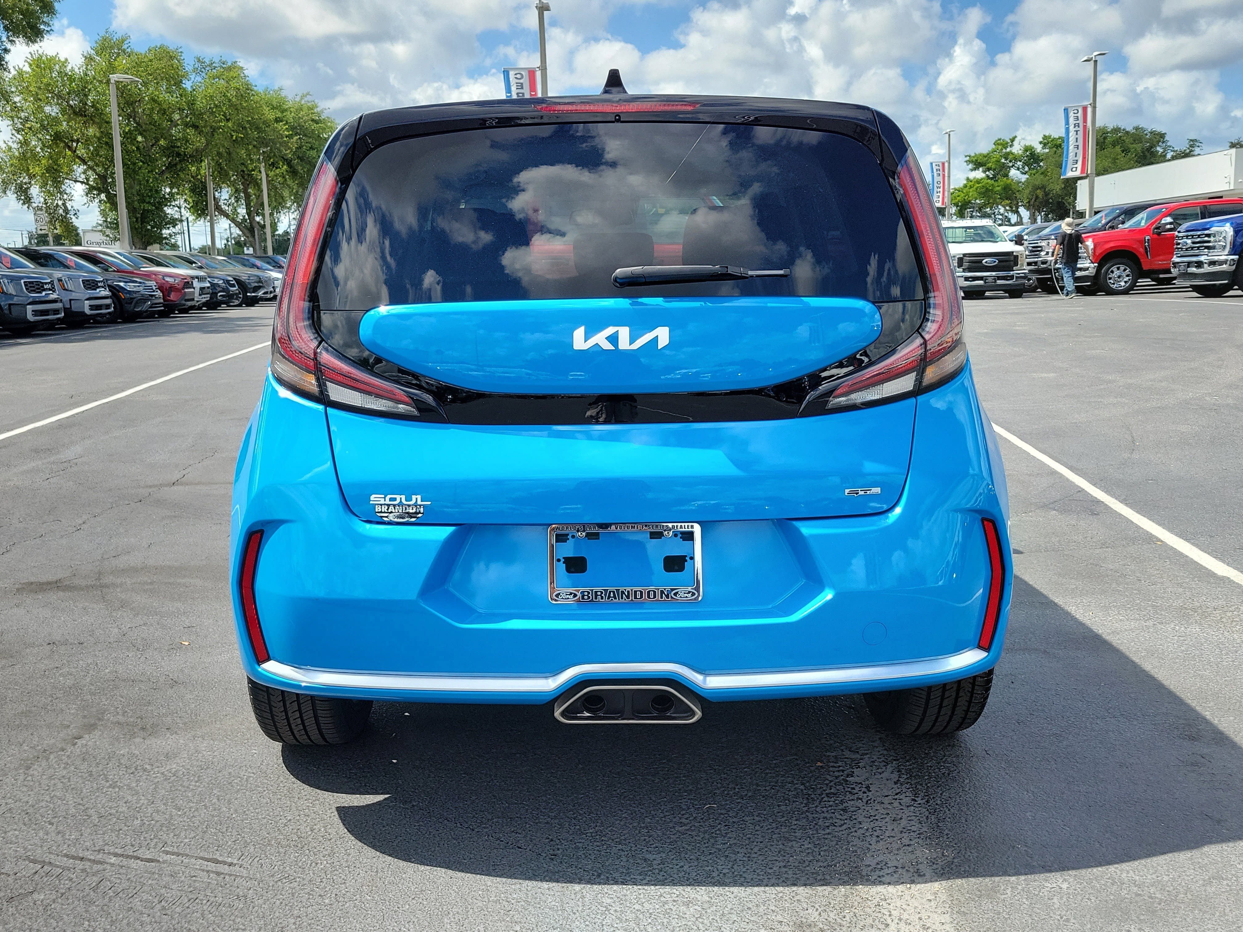 Used 2023 Kia Soul GT-Line FWD image 8