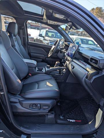 Certified 2025 Toyota Tacoma TRD Pro AWD/4WD image 18