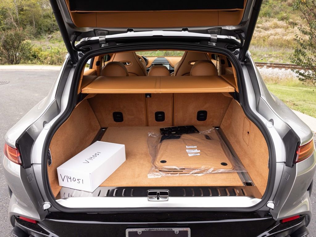 New 2026 Aston Martin DBX 707 image 36