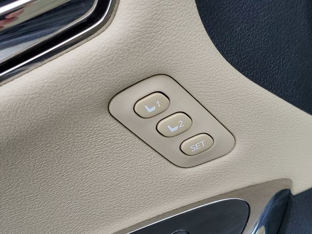 Used 2017 Toyota Avalon XLE Premium w/ All Weather Liner Package image 25