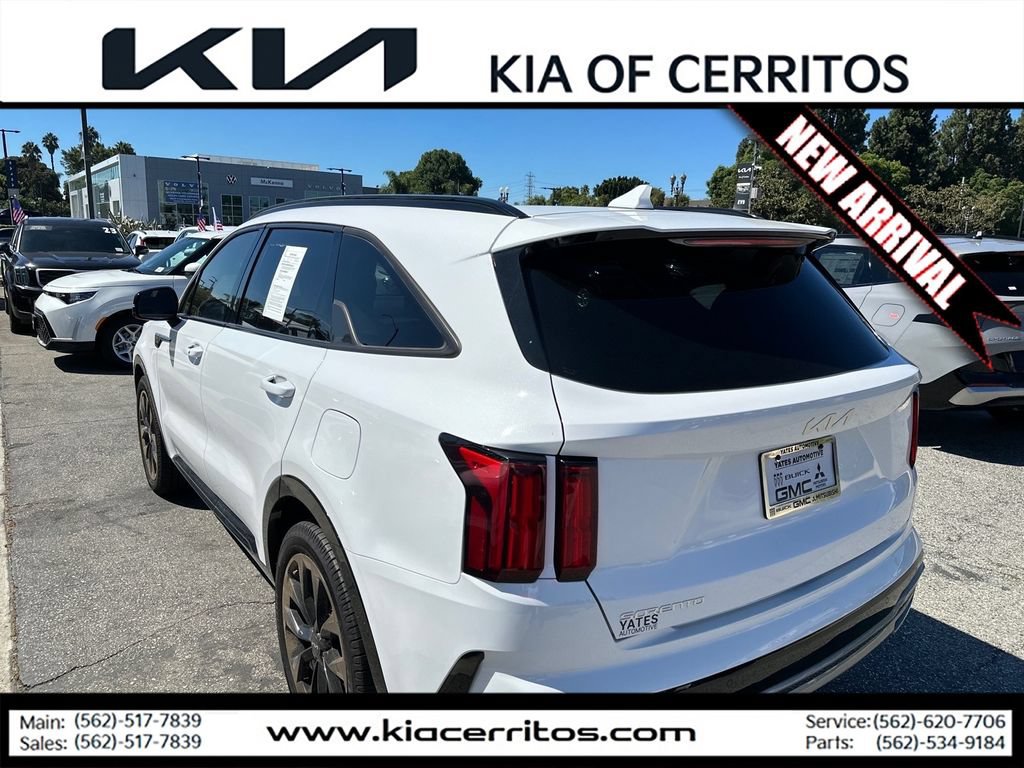 Certified 2023 Kia Sorento SX FWD image 4