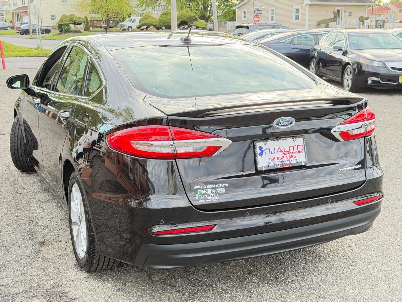 Used 2019 Ford Fusion Energi Titanium FWD image 88