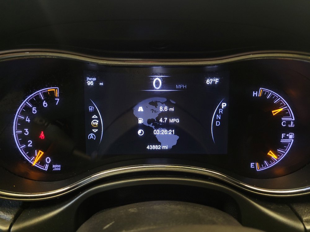 Used 2021 Jeep Grand Cherokee Laredo image 23