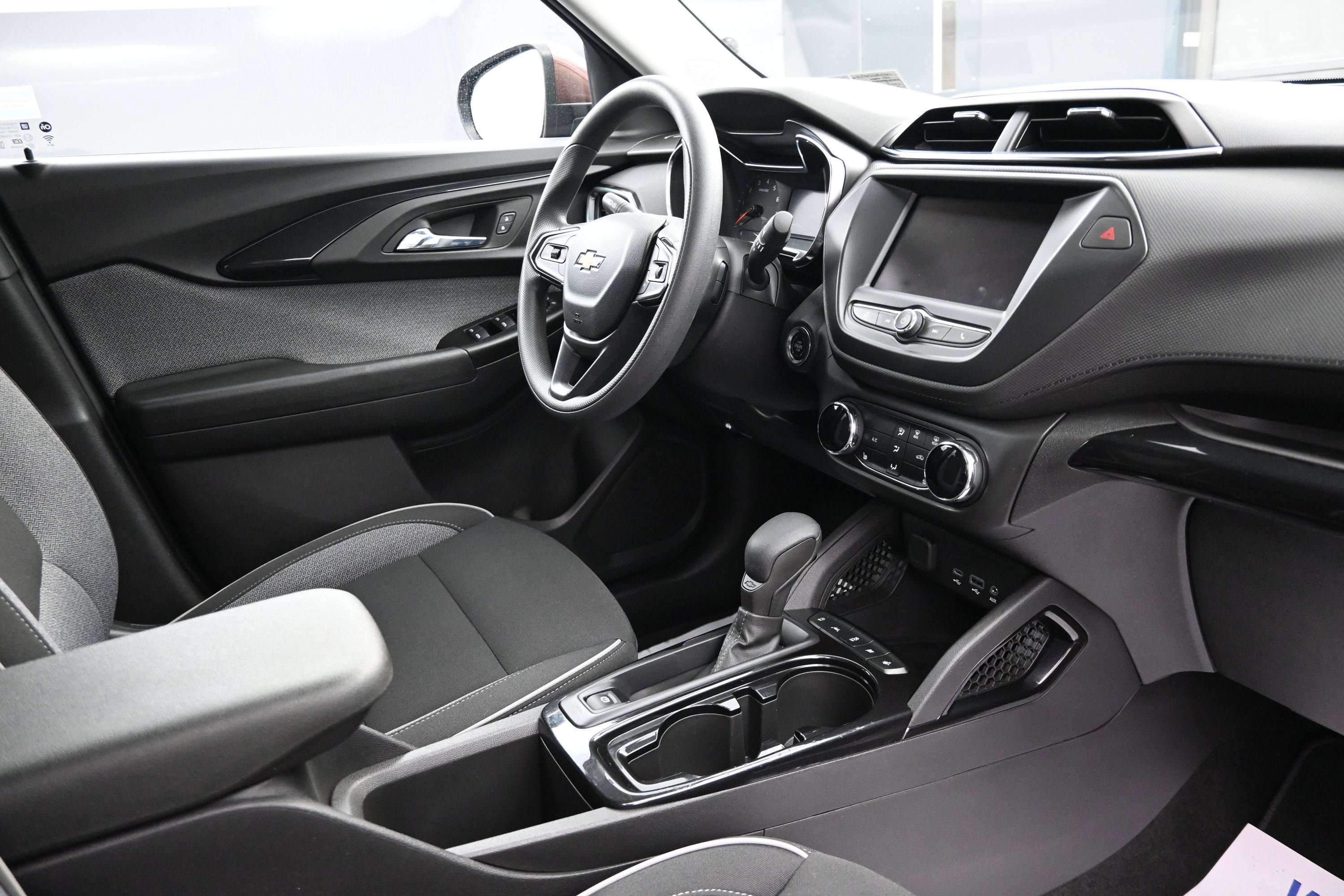 Certified 2023 Chevrolet TrailBlazer LT FWD image 28