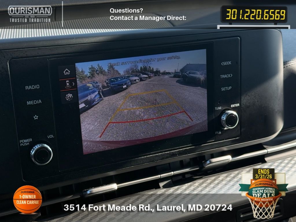 Used 2024 Kia Carnival LX image 22