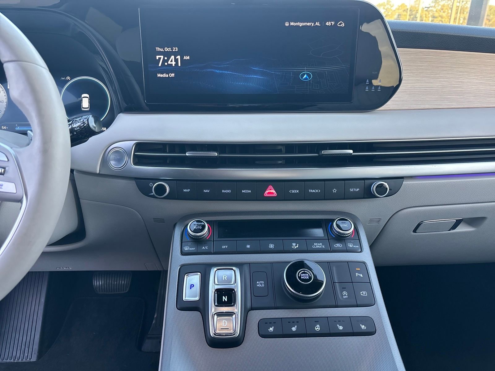 Used 2024 Hyundai Palisade Limited image 17