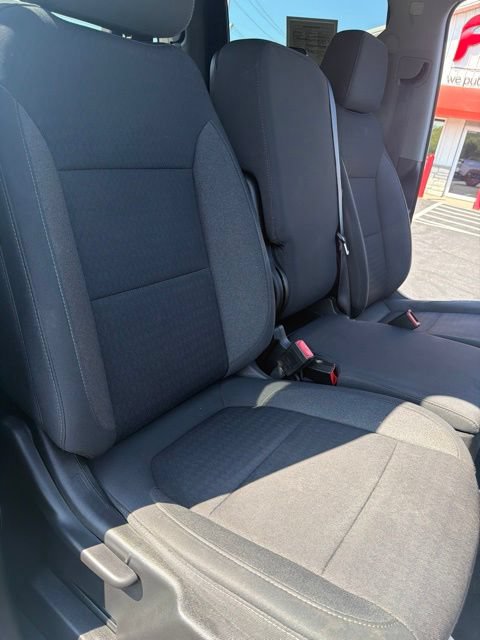 Used 2022 Chevrolet Silverado 1500 LT AWD/4WD image 27