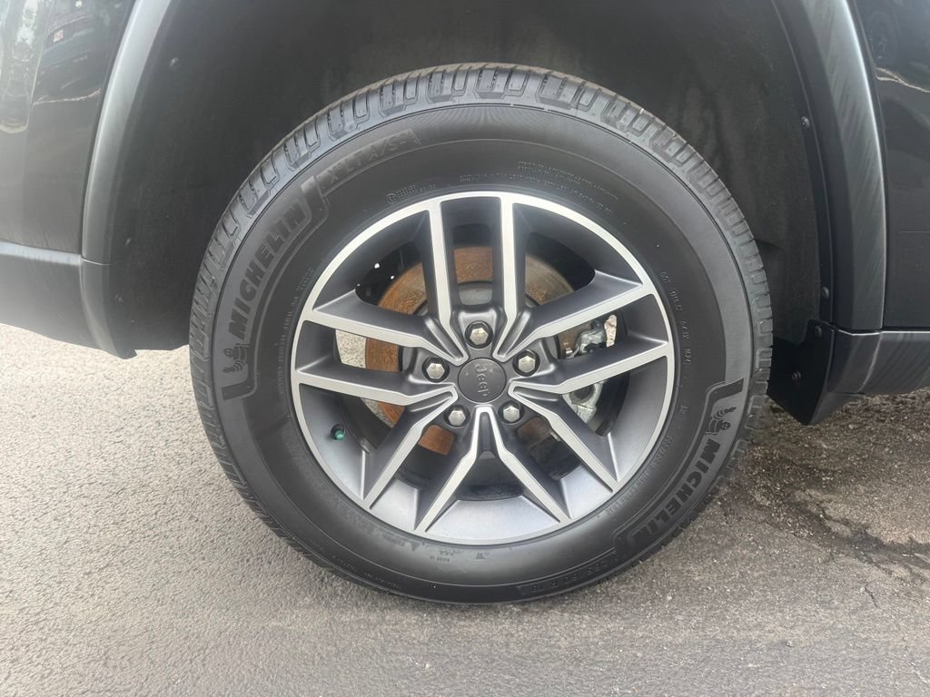 Used 2022 Jeep Grand Cherokee Limited AWD/4WD image 45