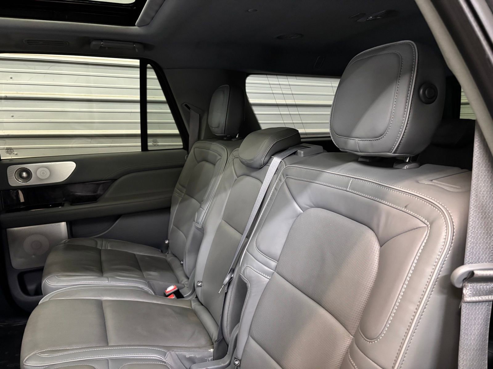 Used 2019 Lincoln Navigator L Reserve image 24