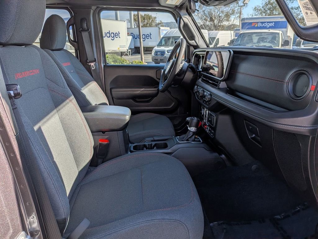 Used 2025 Jeep Wrangler Unlimited Rubicon image 28