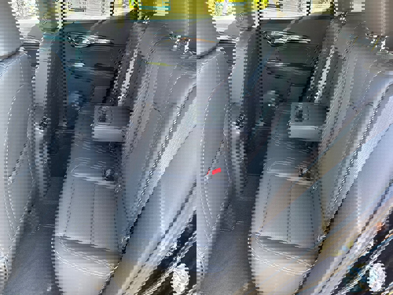 Certified 2023 Buick Envision Essence image 18