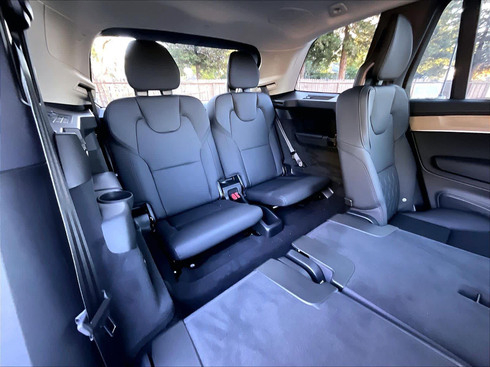 New 2027 Volvo XC90 B5 Plus AWD/4WD image 28