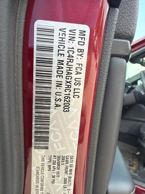 Used 2024 Jeep Grand Cherokee Altitude AWD/4WD image 16