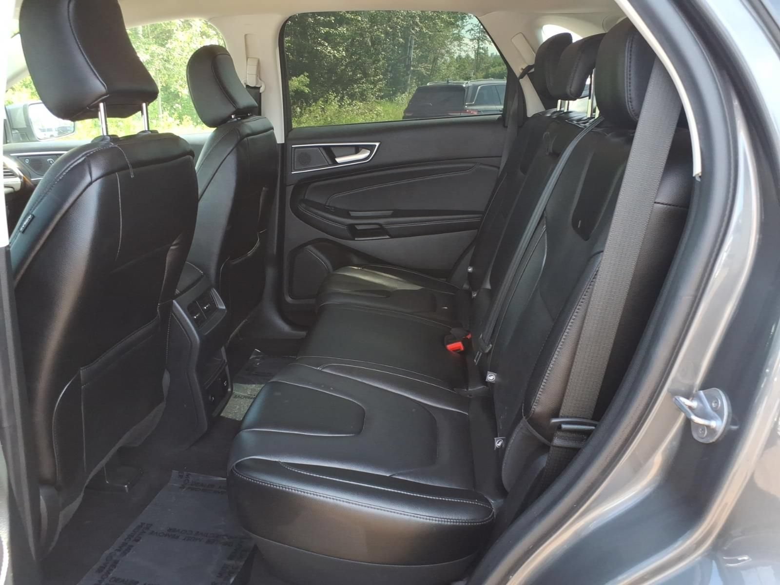 Used 2022 Ford Edge Titanium AWD/4WD image 14