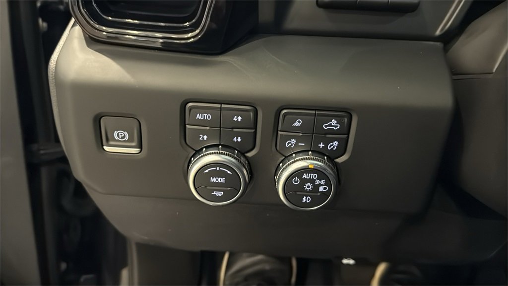 Used 2022 GMC Sierra 1500 AT4 w/ AT4 Premium Package image 34