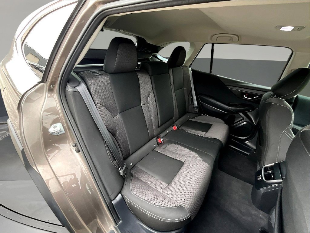 Used 2024 Subaru Outback Premium AWD/4WD image 28