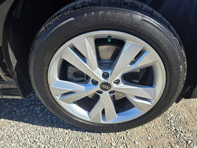 Used 2023 Audi Q4 e-tron Prestige image 9