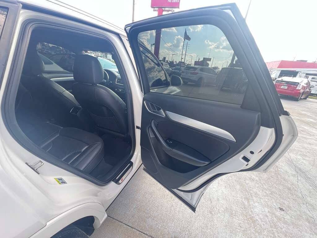 Used 2018 Audi Q3 2.0T Premium w/ Convenience Package FWD image 9