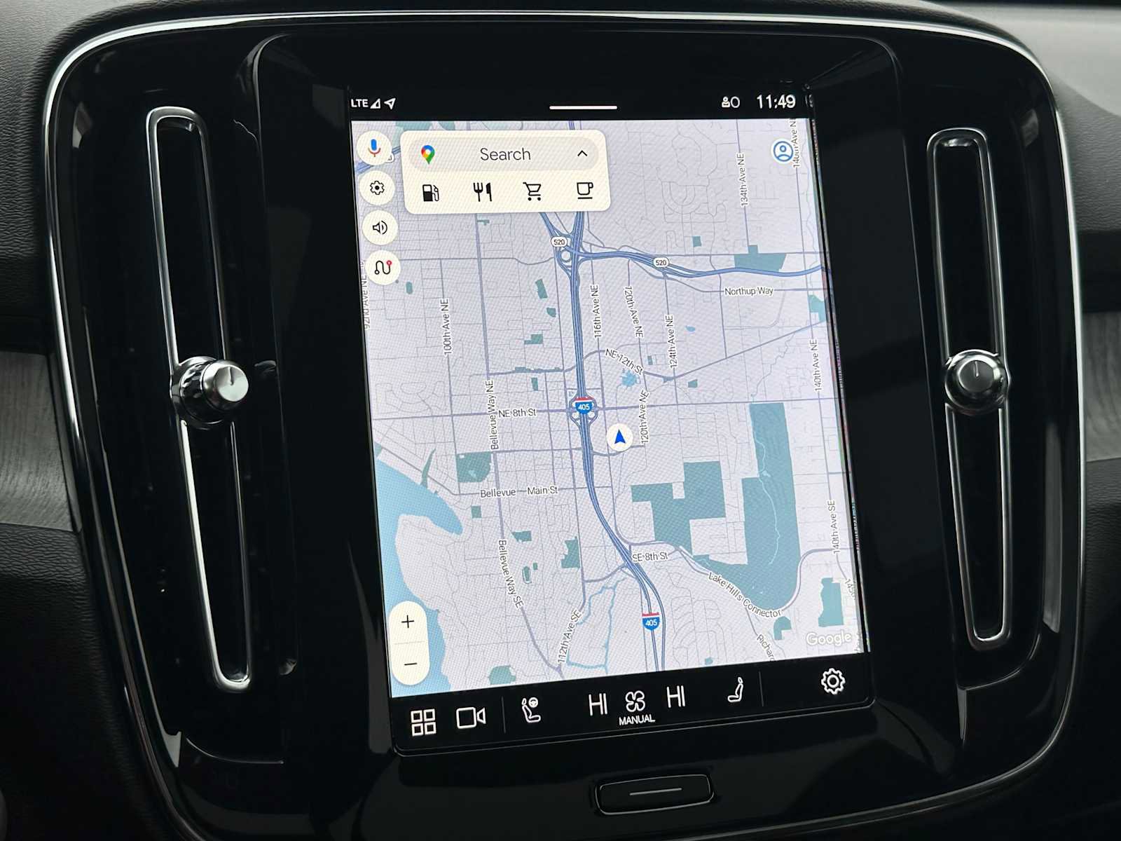 Used 2025 Volvo XC40 B5 Plus w/ Climate Package image 27