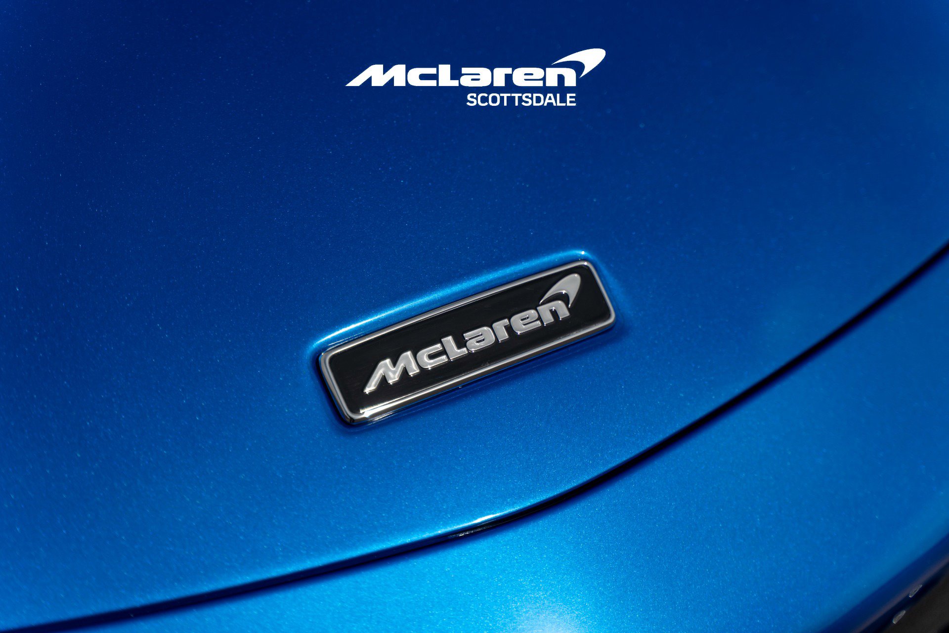 Used 2023 McLaren Artura image 7