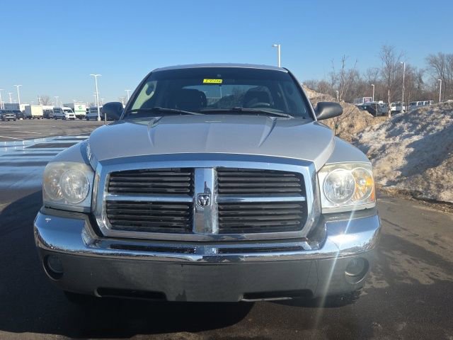 Used 2005 Dodge Dakota SLT image 16