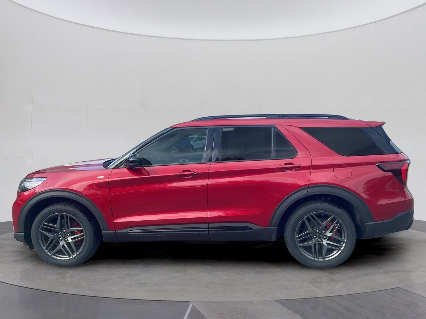 Used 2025 Ford Explorer ST-Line w/ Premium Package AWD/4WD image 5