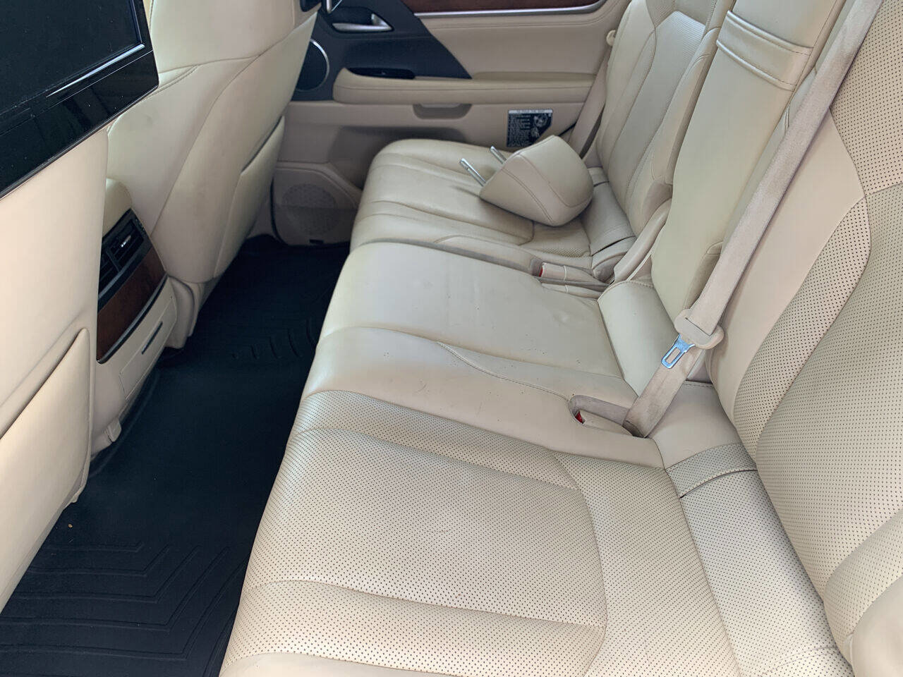 Used 2018 Lexus LX 570 4WD image 10