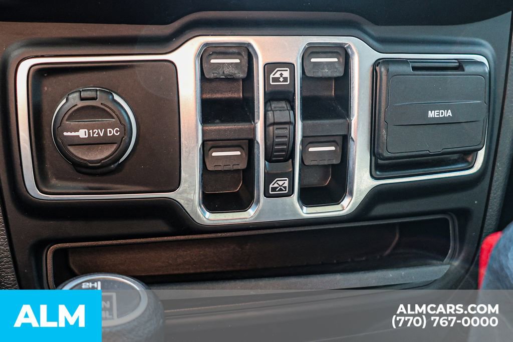 Used 2021 Jeep Wrangler Unlimited Sahara image 44