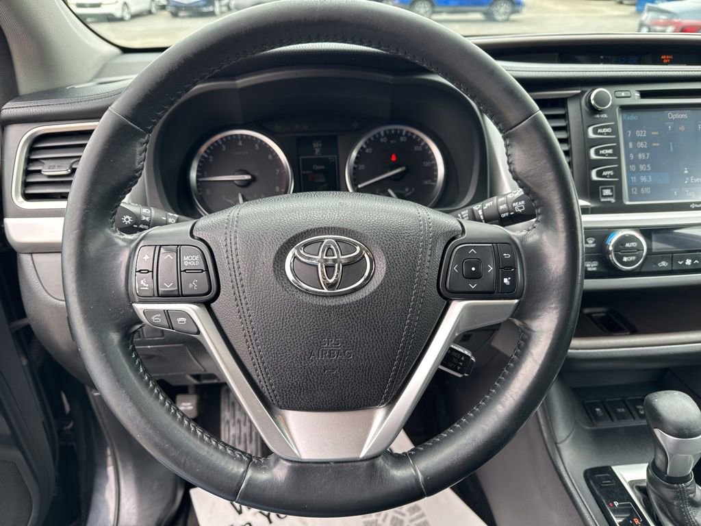 Used 2015 Toyota Highlander Limited AWD/4WD image 15