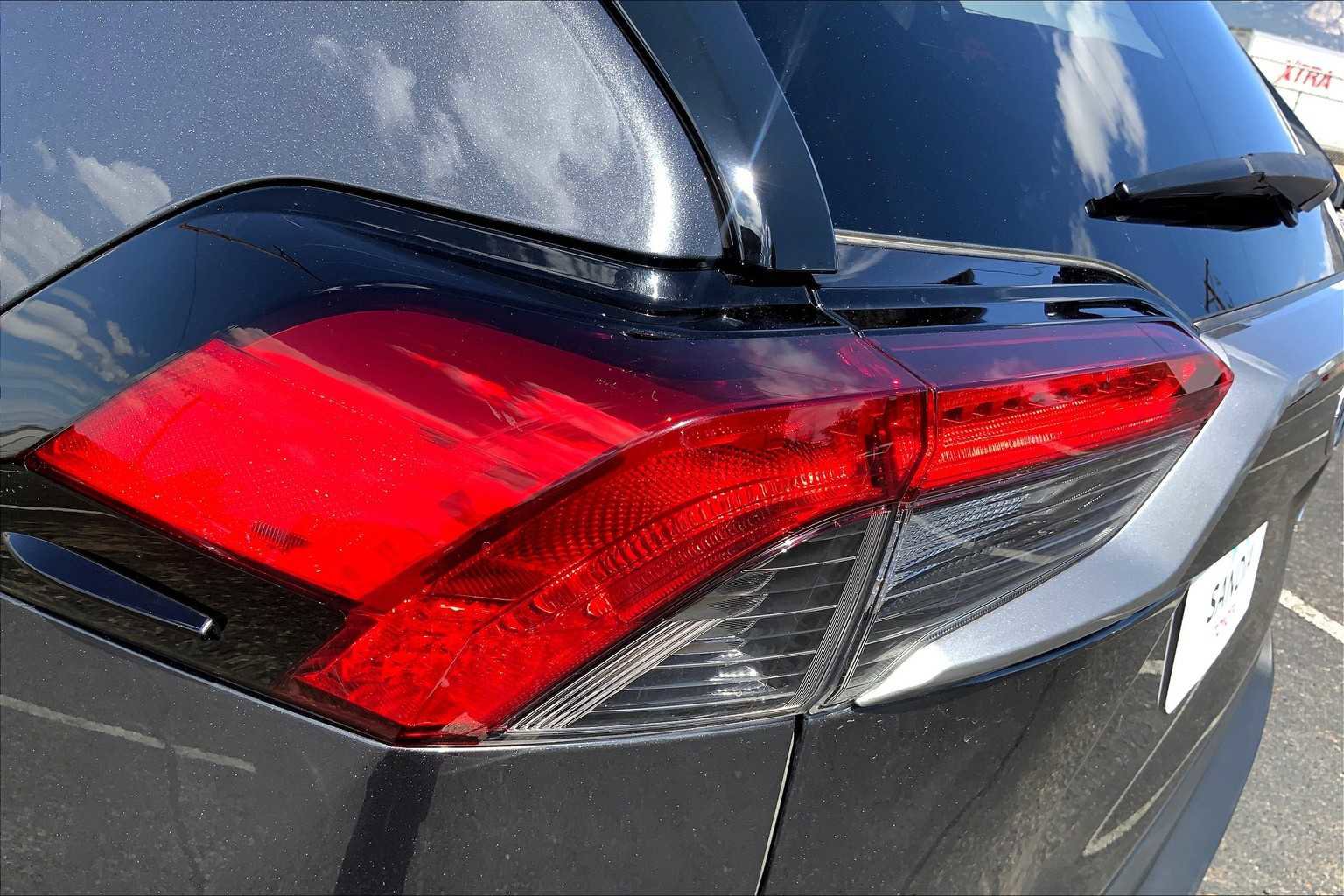 Used 2023 Toyota RAV4 Limited image 24