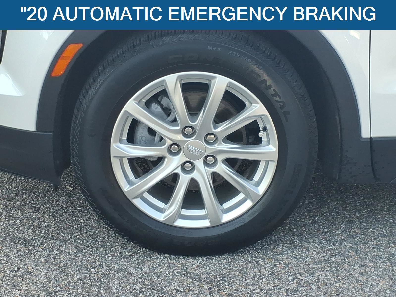Used 2023 Cadillac XT4 Luxury w/ Cold Weather Package AWD/4WD image 4