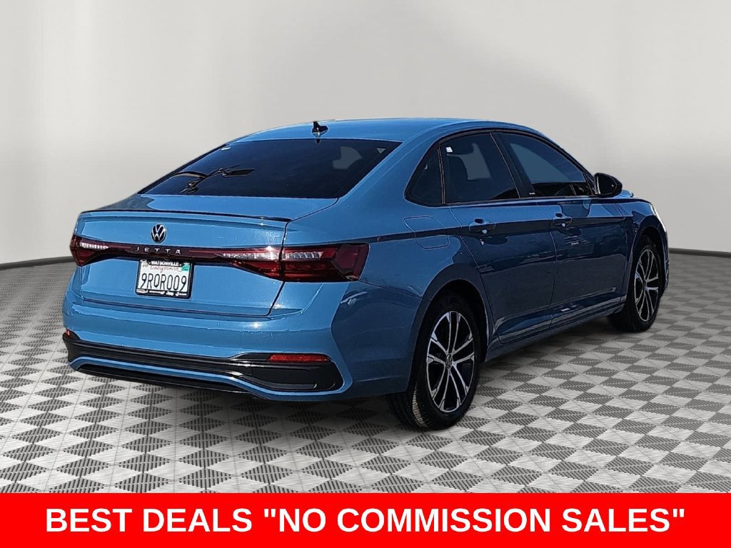 Used 2025 Volkswagen Jetta Sport FWD image 3