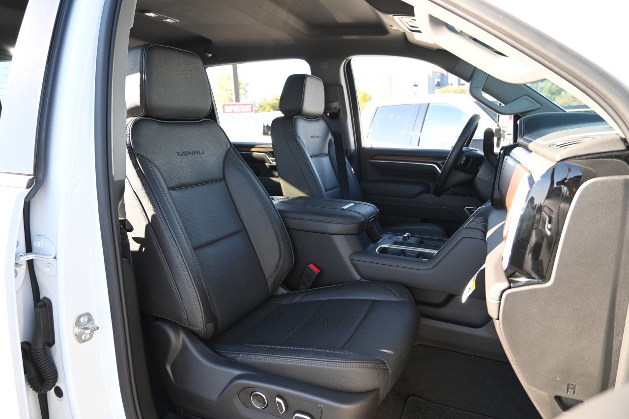 Certified 2025 GMC Sierra 2500 Denali AWD/4WD image 25