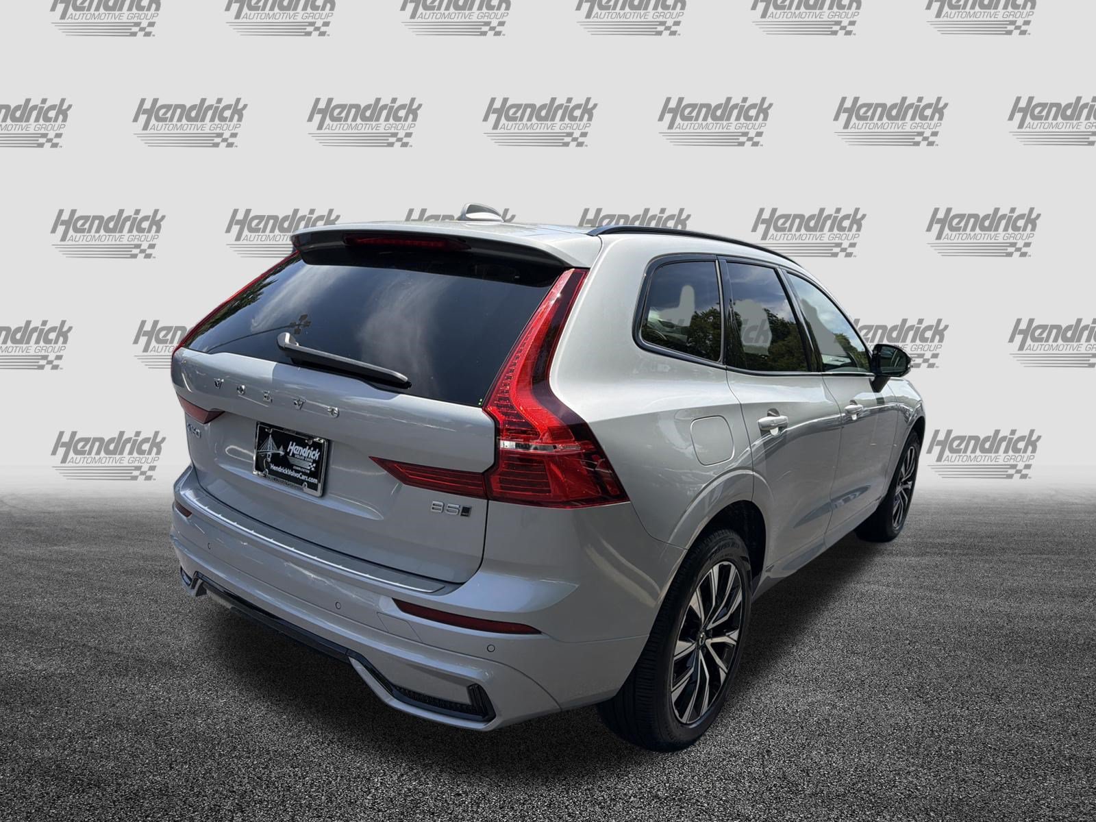 Certified 2024 Volvo XC60 B5 Core w/ Protection Package Premier AWD/4WD image 10
