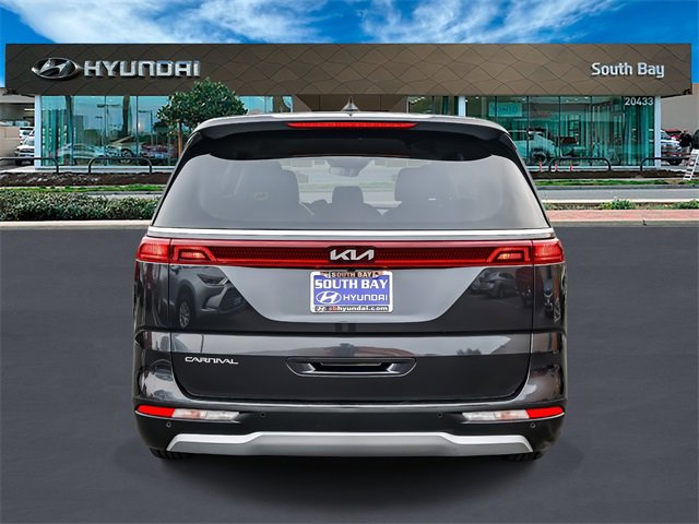 Used 2024 Kia Carnival LX image 5