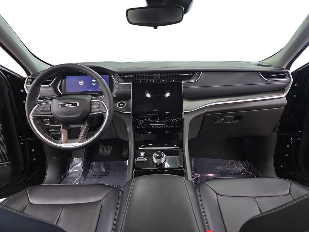 Certified 2023 Jeep Grand Cherokee Limited AWD/4WD image 9