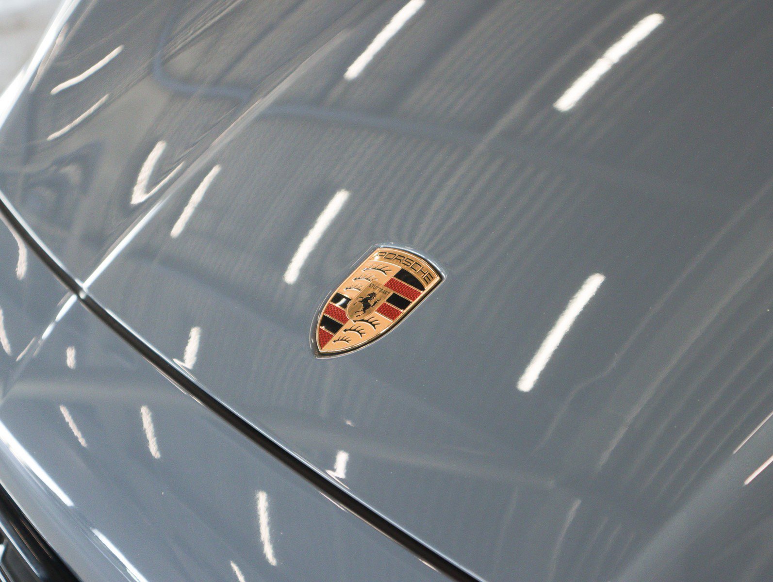 Certified 2025 Porsche Cayenne Coupe image 31