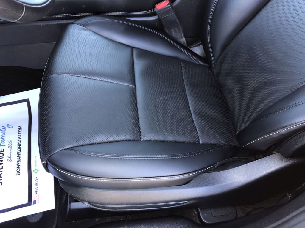 Used 2022 Lincoln Corsair AWD w/ Equipment Group 101A image 12